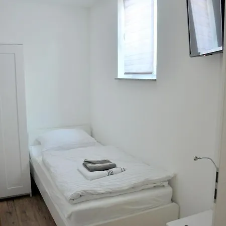 Schoenes Souterrain In Falkensee