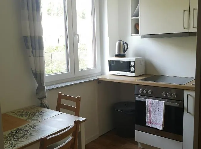 Schoenes Souterrain In Daire *